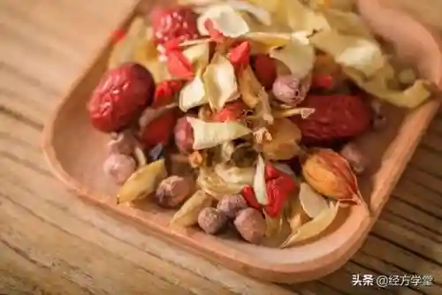 四法一射阵容搭配