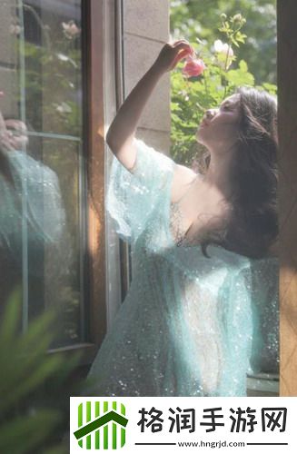 捡到同桌小玩具的开关：小小玩具，大大情感，揭示童年友情的纯真与美好！