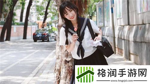 含苞欲放的桃花那是春天的嘴唇吧