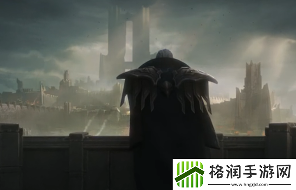 梦三国2和英雄联盟在补刀和角色属性上有何区别