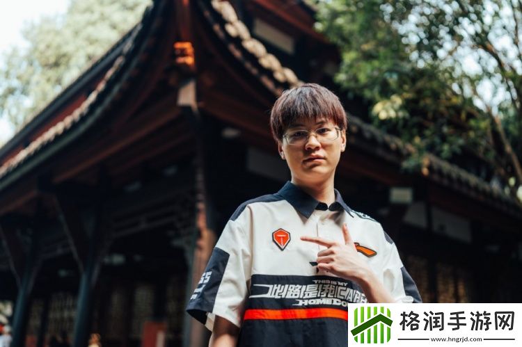 LPL选手官博晒照