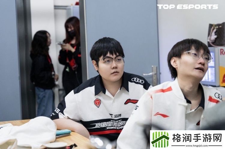 TES发布对阵FNC赛前返图