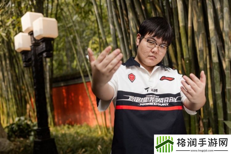 LPL选手官博晒照