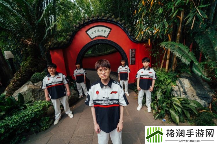 LPL选手官博晒照