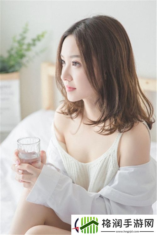 淑荣二次上船开到湖中间去被主播们喜欢