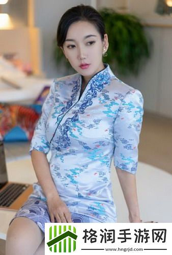 校霸坐在学霸的鸡上背单词：这样的学习方法你见过吗？背后的故事令人惊讶！