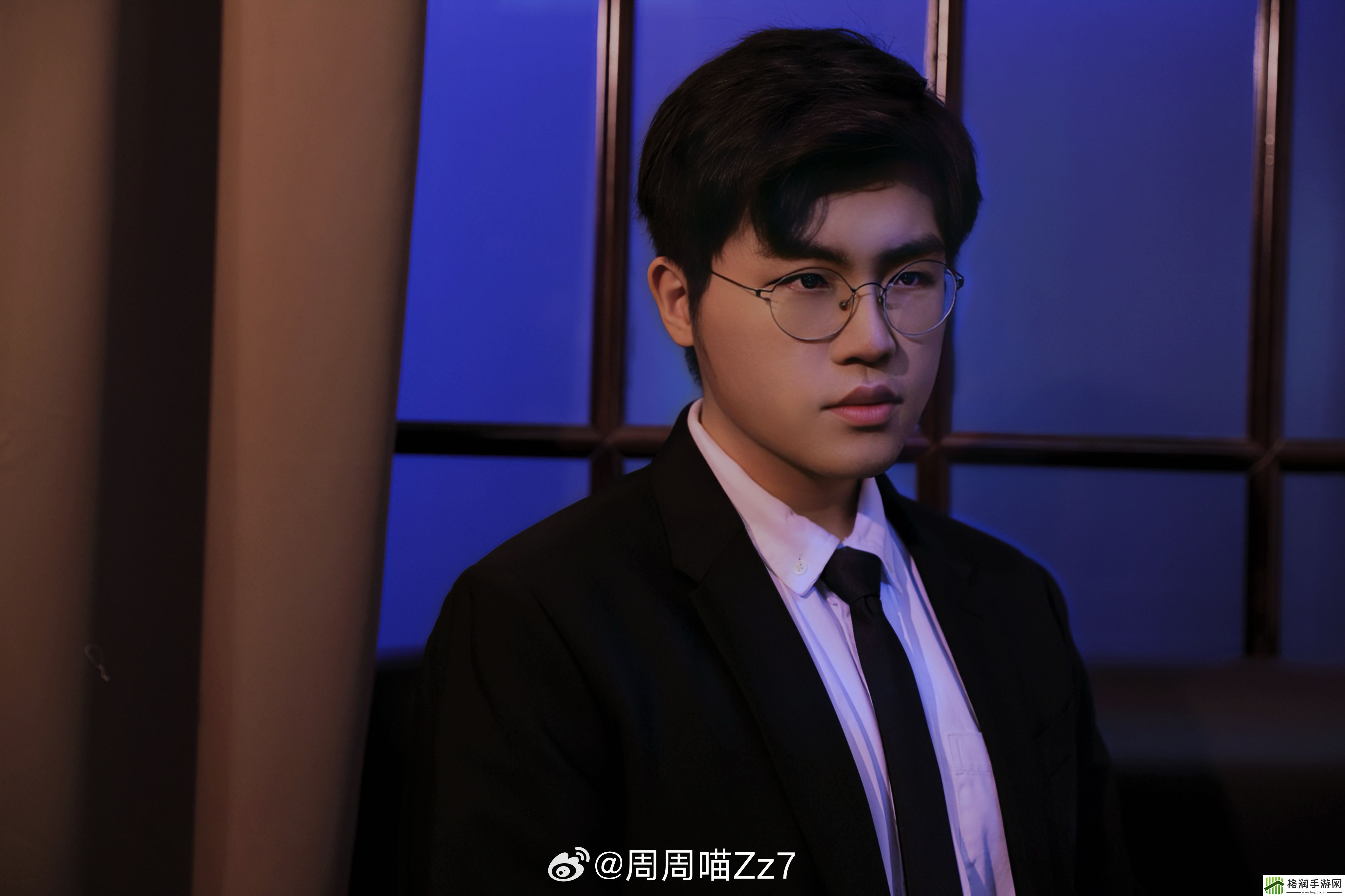 这是我态爷周周喵分享姿态早年的照片简直不像是同一个人