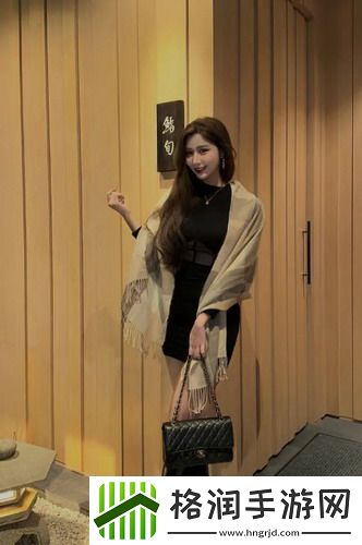 情侣晚上做运动的时候穿什么衣服：找到最适合的运动服，让你的情侣夜跑更享受！