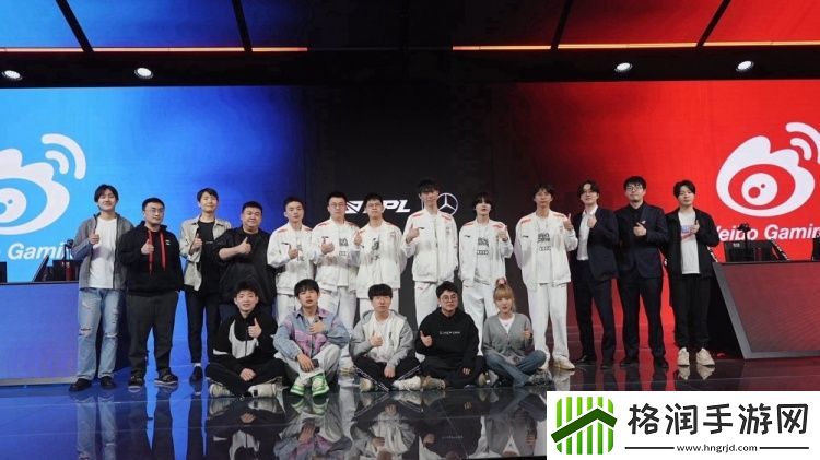赛季结束后Zdz分享队伍合照