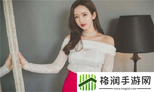 双手攀上两团高峰视频