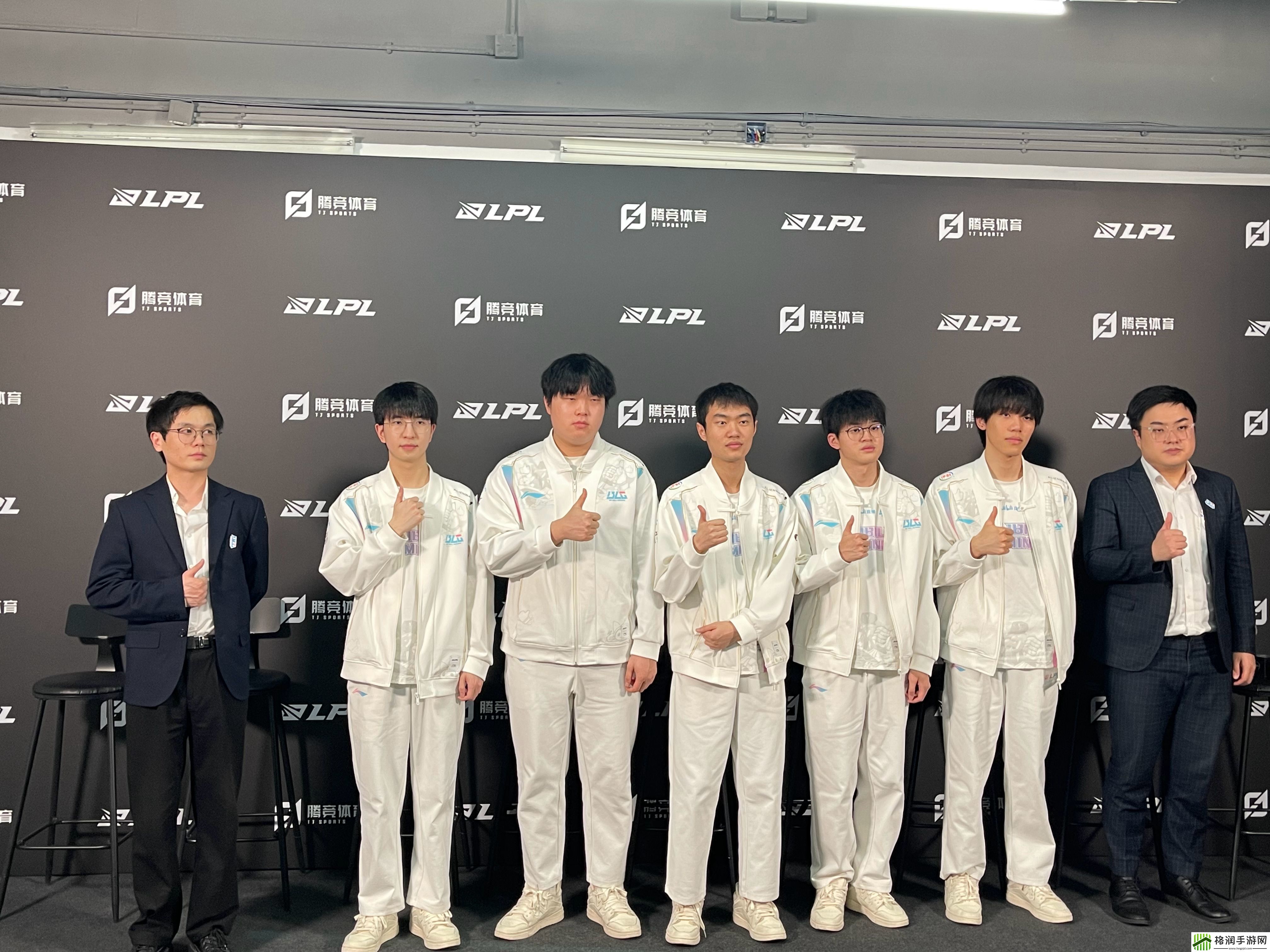 赛后群访BLG教练组