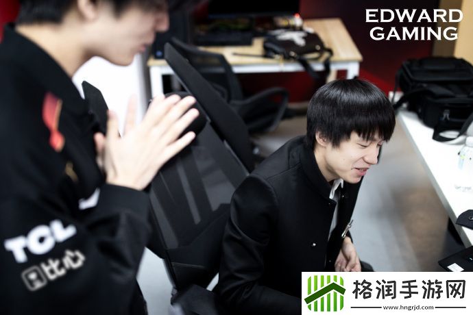 发挥稳定的可怕！EDG苦吞第9个负场依旧倒数第一