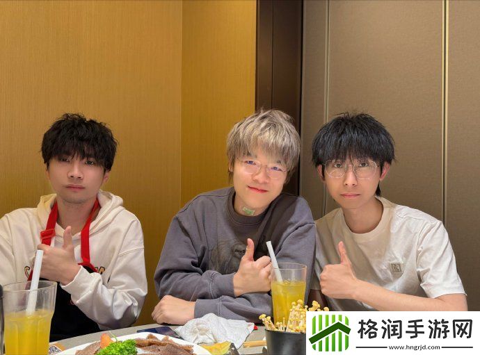 王者荣耀启动梦泪分享与柯洁合照