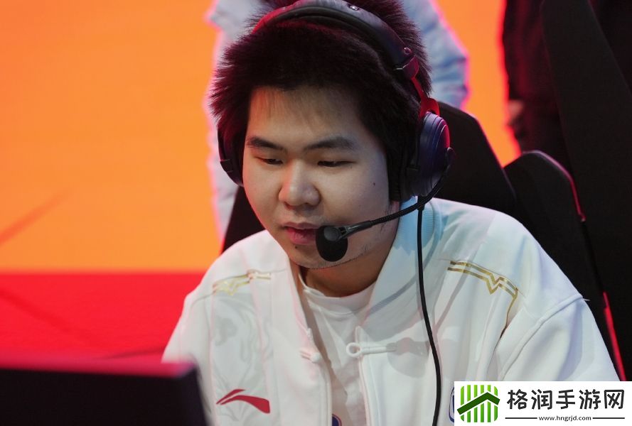 LGD中单haichao微博私信阴阳怪气回应粉丝