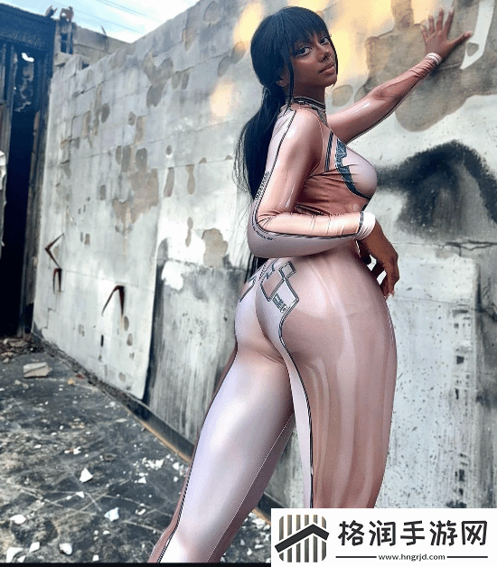 黑人女推主COS剑星肤色战衣伊芙