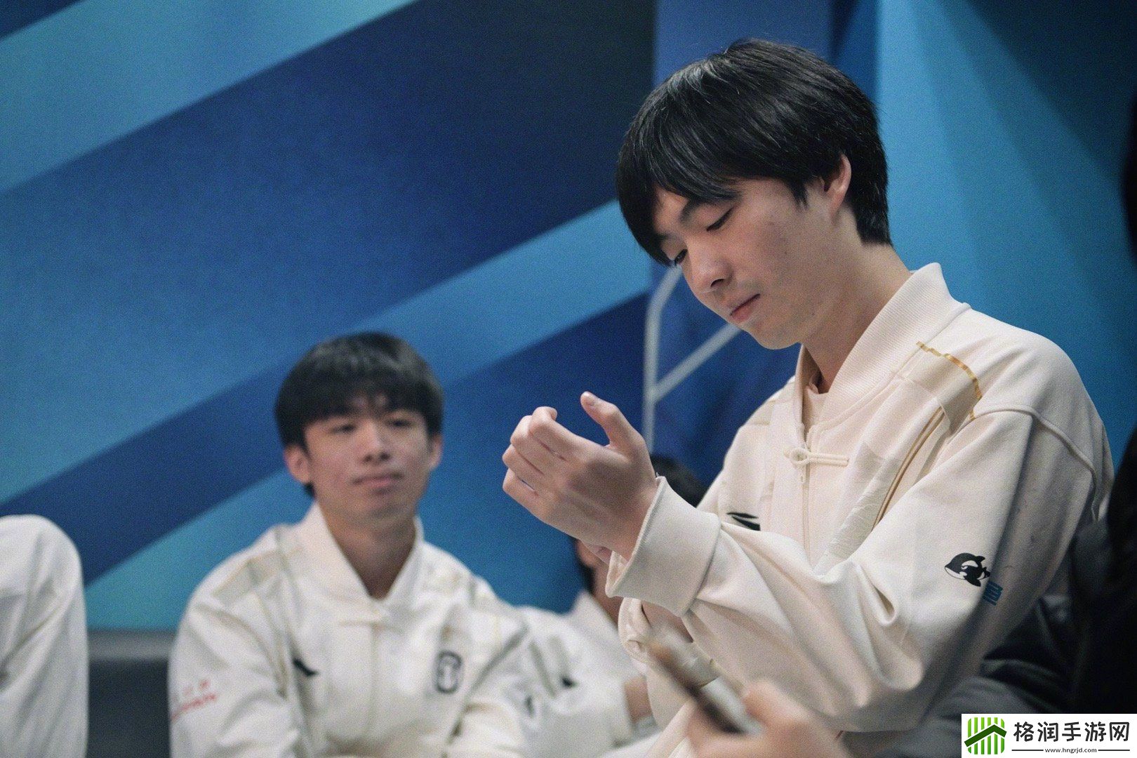 重铸荣光iG击败LGD后战绩6胜2负暂列联赛第三！