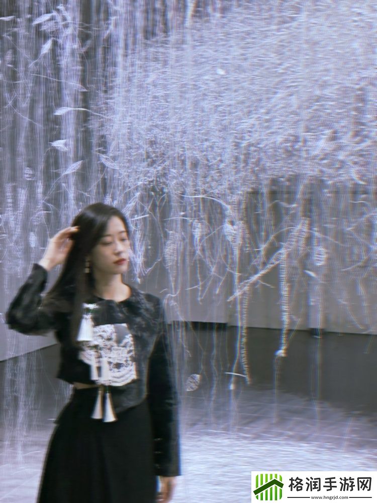 主持张小薇晒照