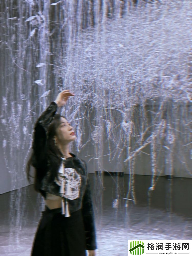 主持张小薇晒照