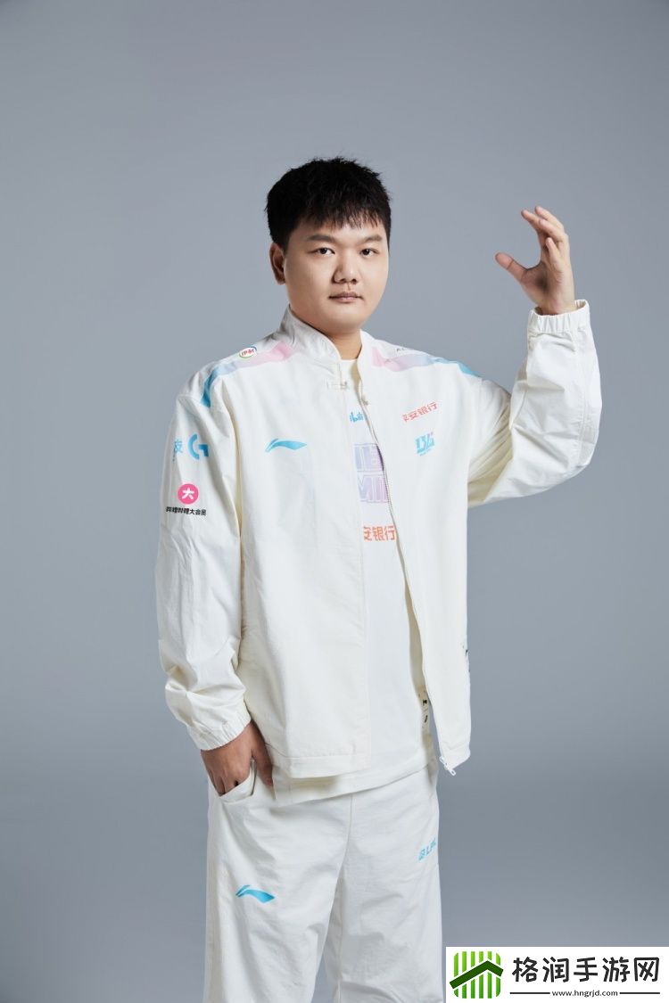 BLG分享世界赛出征定妆照