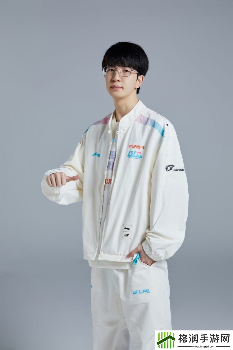 BLG分享世界赛出征定妆照