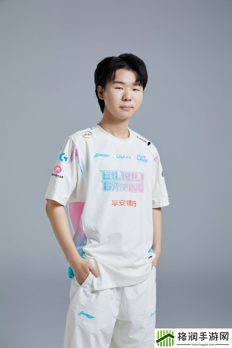 BLG分享世界赛出征定妆照