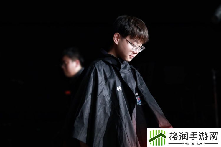 LNG分享世界赛出征主题片拍摄花絮