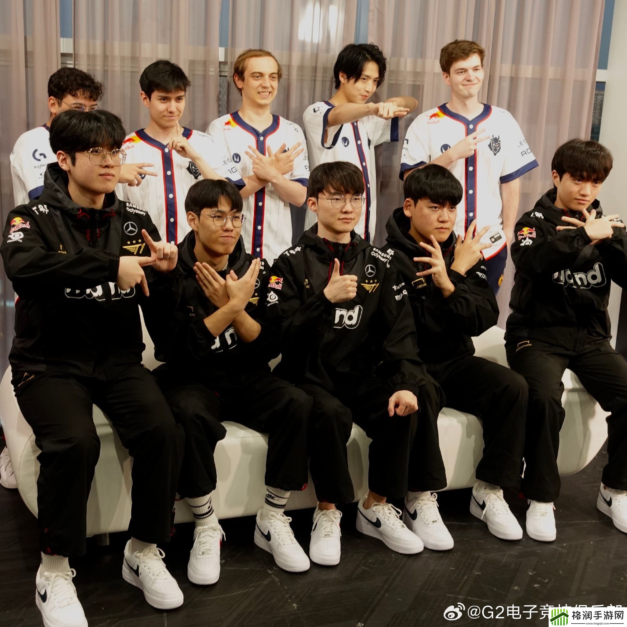 开启粉丝见面会G2社媒分享合照