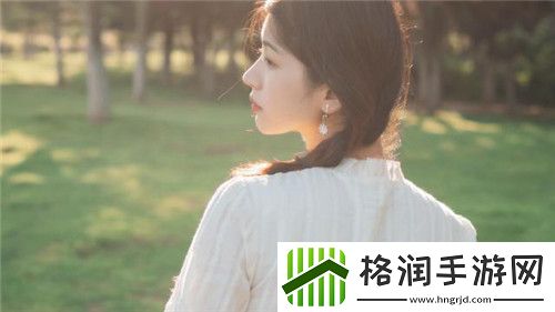 大巴车轮轩诗歌摘抄