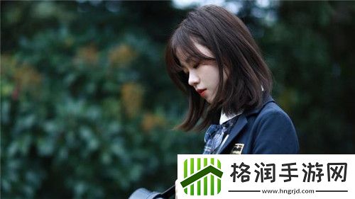 九个装修工人把我放在茶几上文字