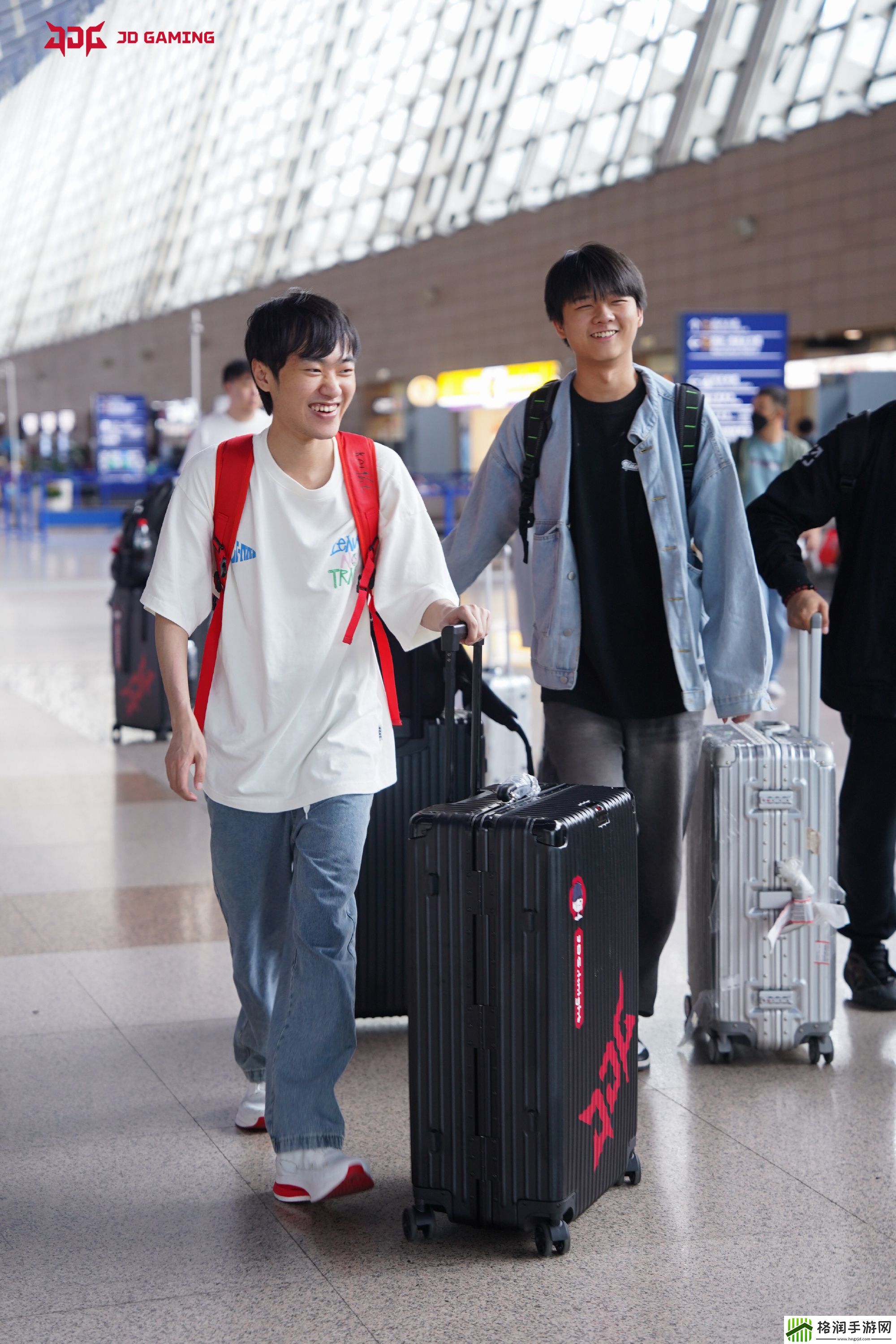 JDG官博分享出发返图