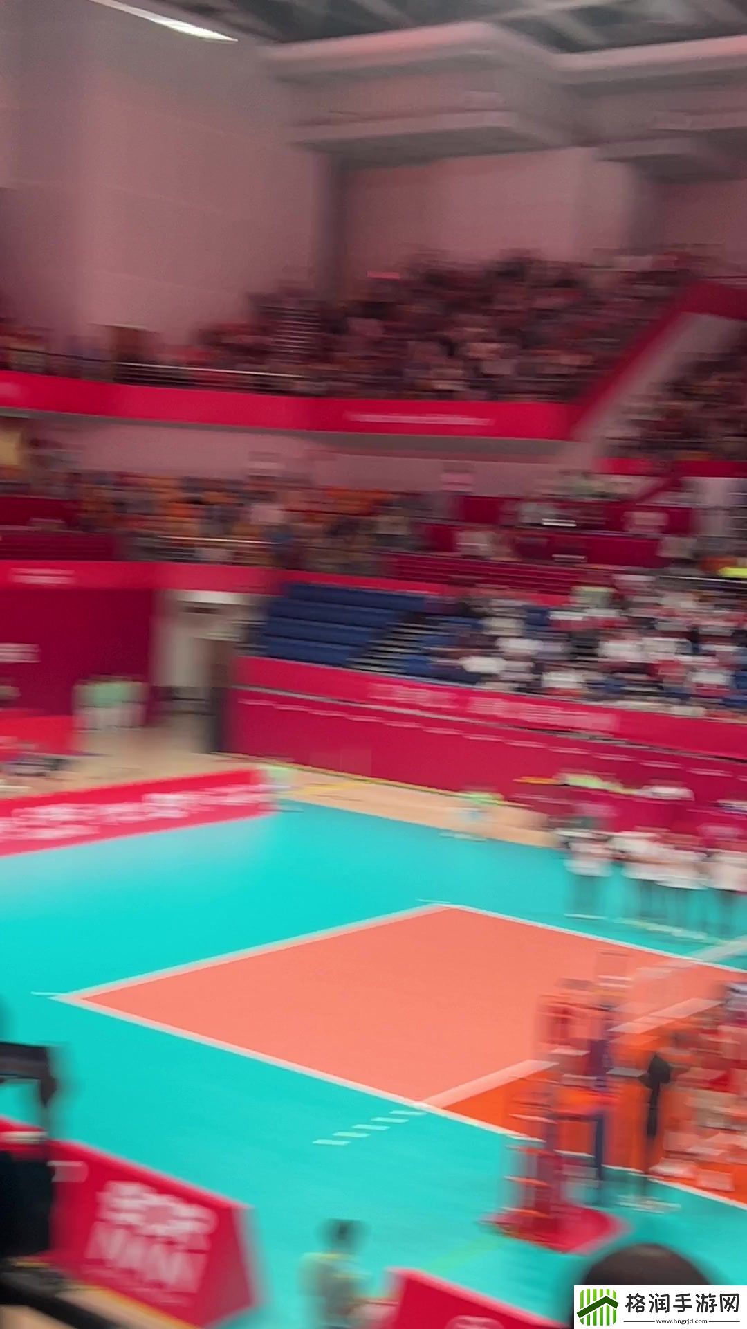 余霜现场看中国女排晋级决赛