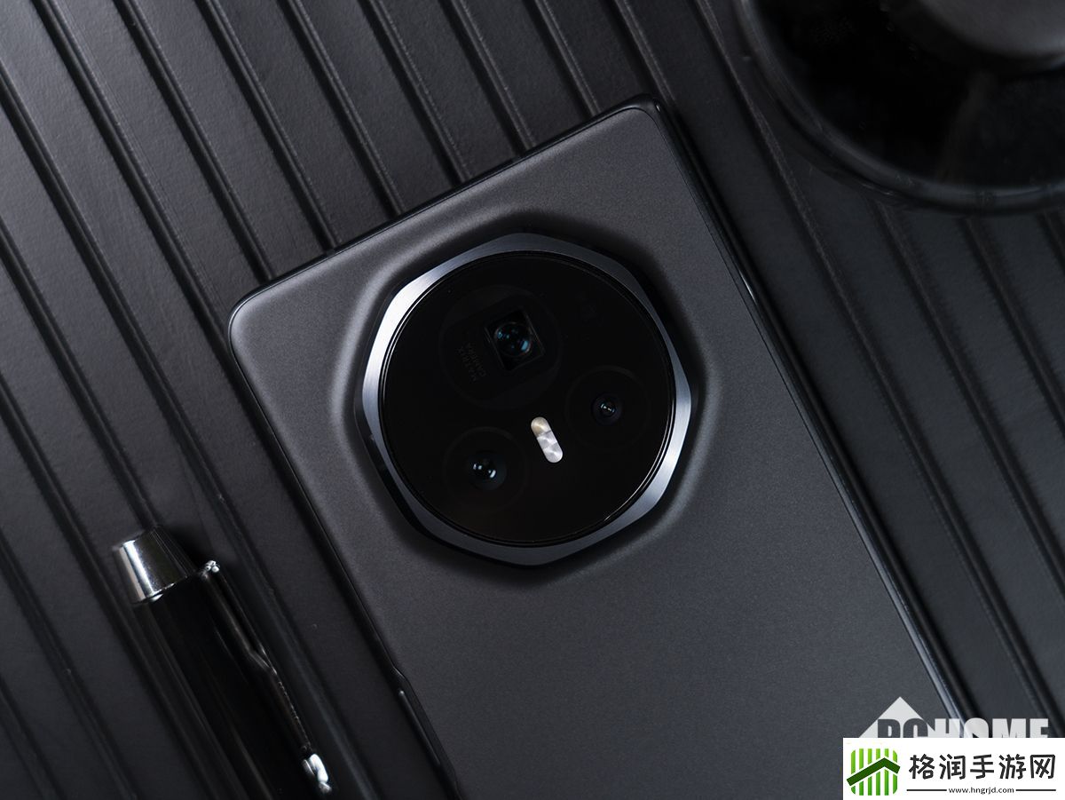 折叠厚度仅为9.2mm