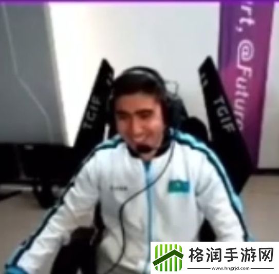 虽败犹荣！亚运会LOL项目小组赛上单杀Faker后哈萨克斯坦队选手露出笑容