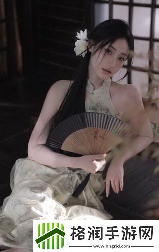 手不安分地探入森林:深入自然的怀抱,感受未知与惊喜并存的冒险!