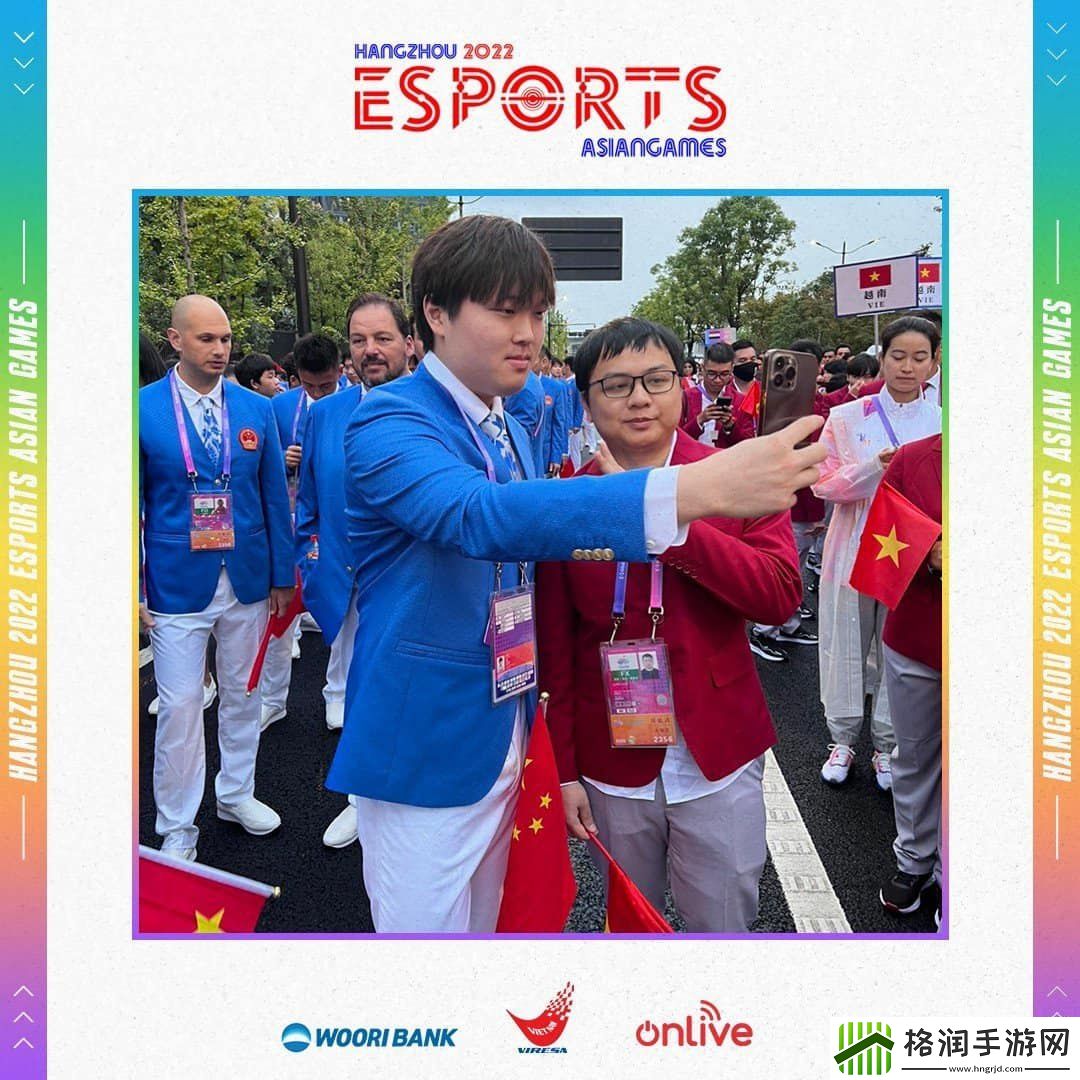 S10亚军上野再聚首越南记者分享Bin和Sofm在亚运开幕式的合照