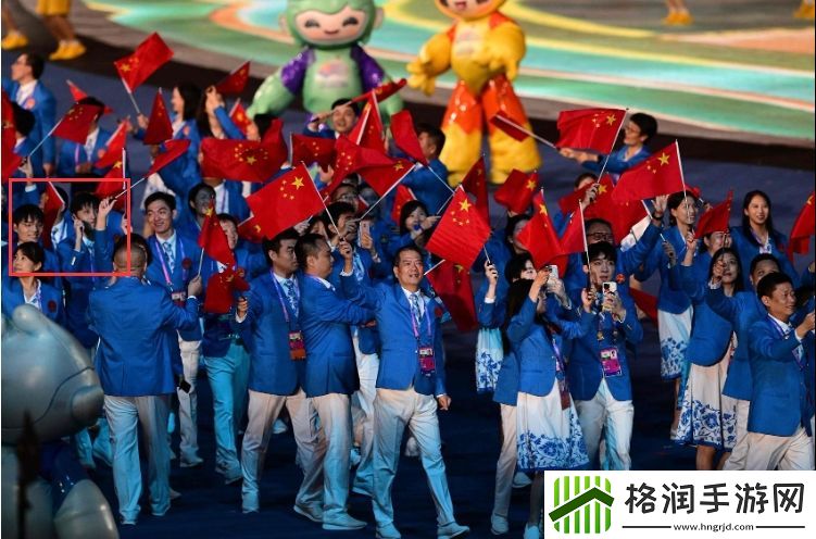 DOTA2分享开幕式刀塔选手出场画面