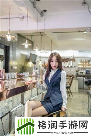 姿态表演伸舌头吓到阿芙