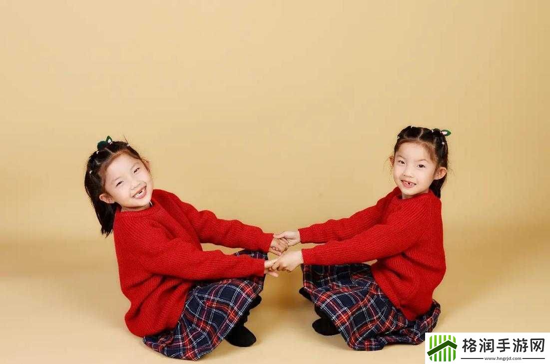 双胞胎姐妹齐上阵许多说许多