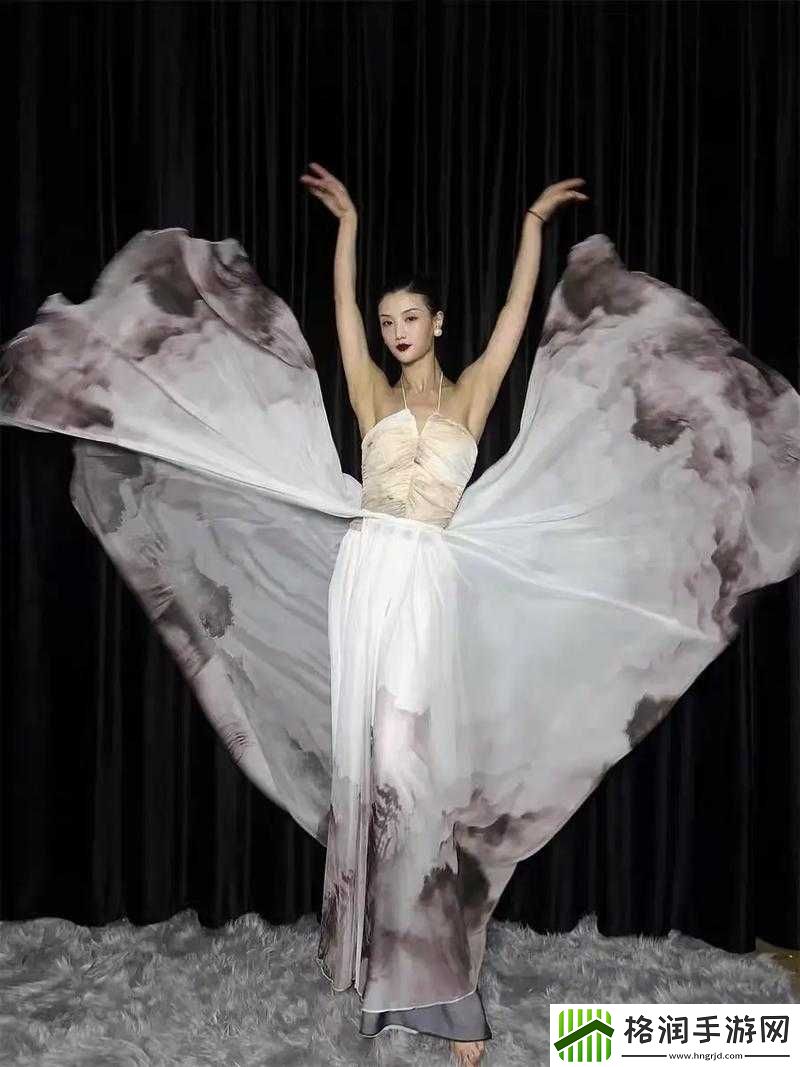 抖音裙边舞动旋律