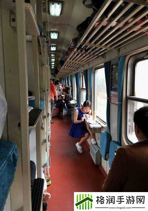 高铁上要她了好几次