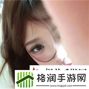 手划过小腹划入黑色丛林