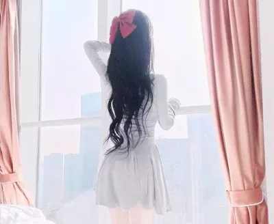 军训大白兔蹦出来了