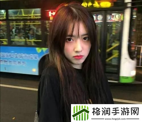 蜜丝婷大草莓和小草莓对比