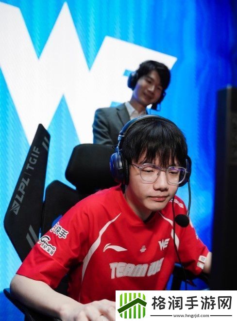 WE发布对阵LGD赛前返图