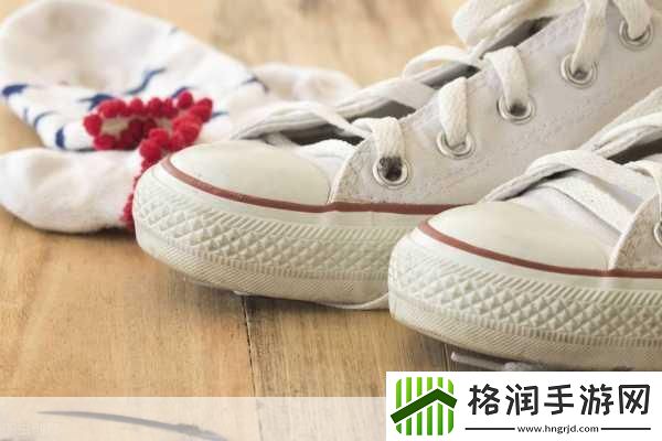 帆布鞋裹上纸巾能防止它变黄主要因为纸巾