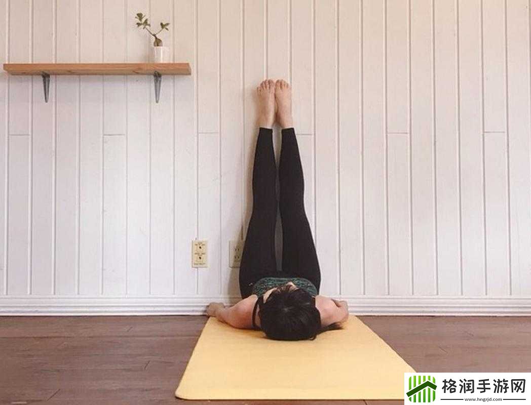贴墙躺在床上双腿叉开能减肥吗