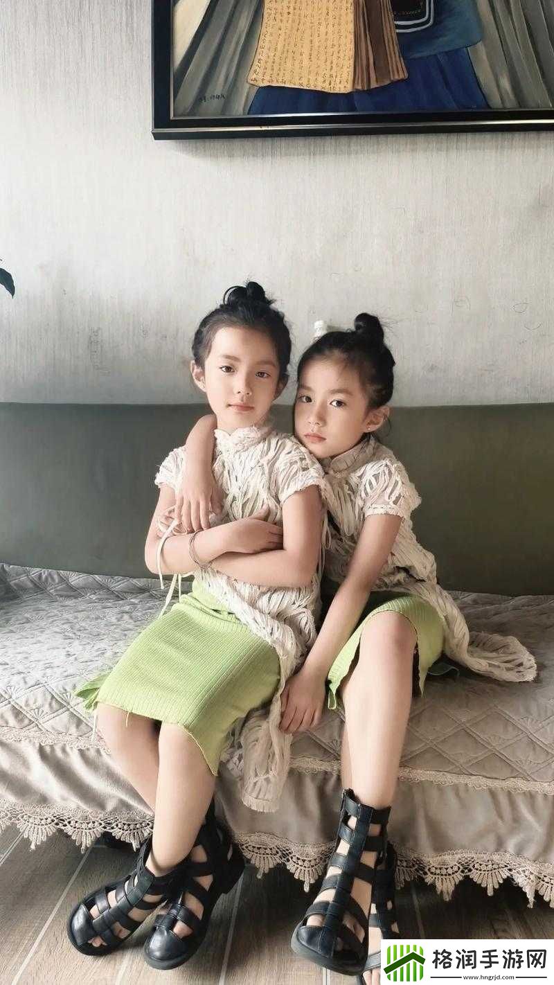 双胞胎姐妹的温馨日常