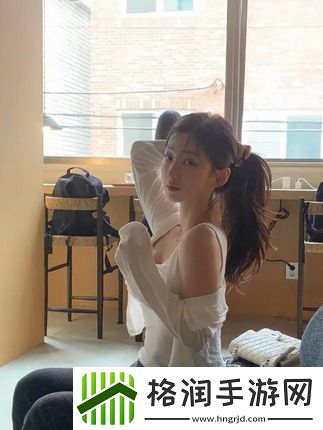 已满十八岁从此进入戴好耳机的体验