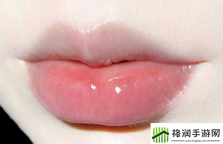 水蜜桃唇蜜嘟嘟唇