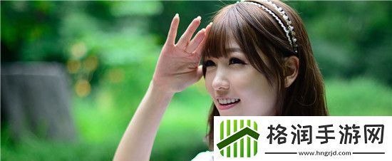 坐着轮流提双腿